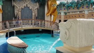 Main Pool amp Solarium on Royal Caribbean Serenade of the Seas [upl. by Anyala]