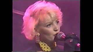 The Primitives Crash Friday Night Live 180388 [upl. by Hanimay]