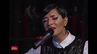 Özlem Özdil  Uzakların Türküsü Canlı Performans [upl. by Kinzer315]