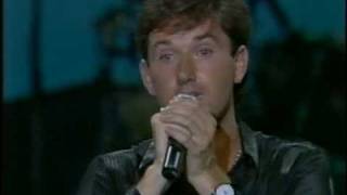 Daniel ODonnell  The Road and the Miles to Dundee [upl. by Saberhagen]