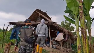 MIRIS10 TAHUN HIDUP DI TENGAH HUTAN HANYA BERDUA  KUDANAN NUNUT NGIYUBDI WENEHI BAKARAN TELO [upl. by Adriaens]