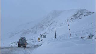 Fresh SNOW Arapahoe Basin Ski Area Colorado USA Snowboarding Pali Chair Lift 12272024 [upl. by Jahdol]