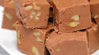 Classic Marshmallow Fluff Fudge [upl. by Sirotek]