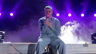 Bad Bunny  Amorfoda  en concierto  en vivo [upl. by Ledairam]