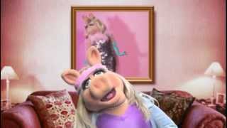 Muppets  Miss Piggy Mois Workout [upl. by Enilrek482]