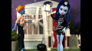 THE PURGE A Monster HighEver After High Halloween Special Stop Motion [upl. by Jahdal]