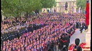 1000 Members of the Parachute Regiment Association Remembrance Sunday 2001 [upl. by Oswell]