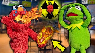 Kermit the Frog and Elmo Eat the Hottest Pepper in the World Carolina Reaper [upl. by Imaon]