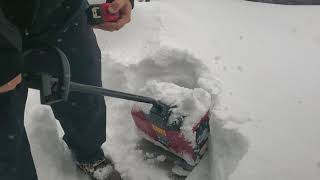 Toro 60v Battery Power Shovel Tackles 1 Foot of Snow [upl. by Edorej]