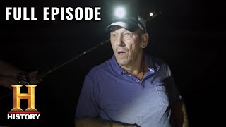 Swamp People Troy Discovers a JawDropping Beast S8 E15  Full Episode  History [upl. by Tserrof683]