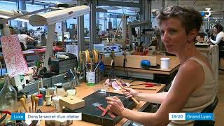 Lyon  La Maison Hermès expose le savoirfaire de ses artisans [upl. by Bishop352]