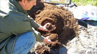 How to Make Inexpensive Garden Container Mix Organic Fertilizer Lime Peat Moss Compost amp Dirt [upl. by Eiramlirpa]