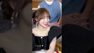 Cheng Xiao 程潇 성소 cute moment from a Tencent live broadcast event [upl. by Garth222]