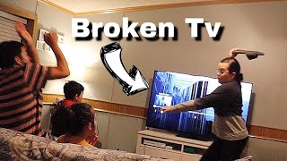 “BROKEN TV PRANK ON MOM” SHE GOES CRAZYYY [upl. by Eberta]