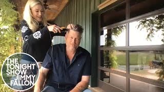 Gwen Stefani Gives Blake Shelton a Quarantine Haircut [upl. by Range812]