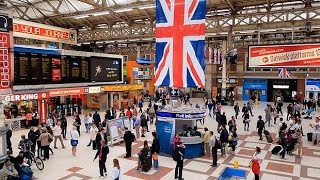 A Walk Through The London Victoria Station London England [upl. by Monie342]