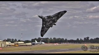 RIAT 2015 Avro Vulcan XH558 HOWLs [upl. by Raye]