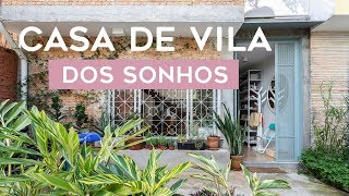 UM LAR QUE ABRAÇA  CASA DE VILA COM JARDIM E ATÉ UM SOLÁRIO [upl. by Terrilyn]