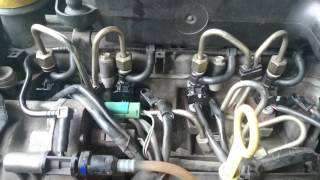 Bruit injecteurs clio 15dci [upl. by Leind]