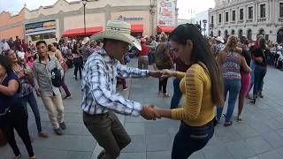 Asi se viven los fines de semana en Chihuahua con Musical Milagro 🎶 🕺💃 [upl. by Yblocaj587]