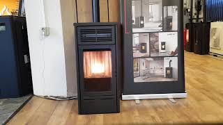 Opstart van pelletkachel Edilkamin Slide Start up pelletstove Edilkamin Slide [upl. by Alrrats]