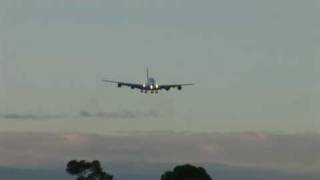 Qantas A380 Landing at Melbourne Airport Heavy Crosswind [upl. by Casabonne773]