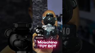 Toy Boy de Moschino [upl. by Noryahs]