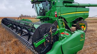 John Deere S780 Harvest Debut [upl. by Anaicilef]